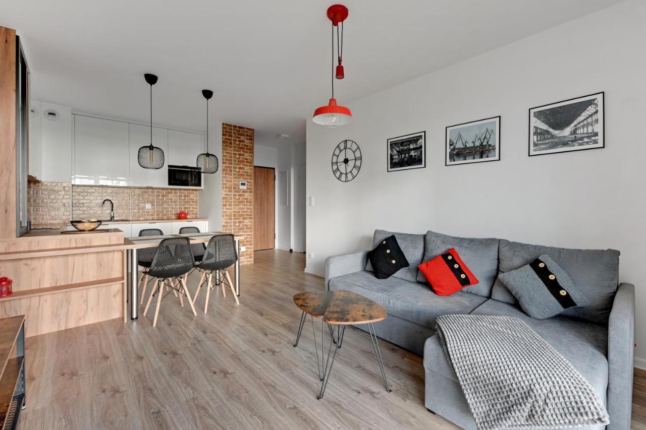 Nordbyhus Apartamenty Angielska Grobla กดัญสก์ ภายนอก รูปภาพ